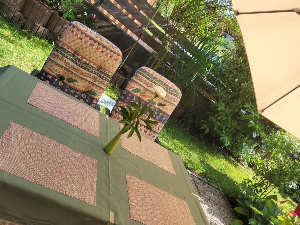 I24Rooms - Gaestezimmer Mit Eigenem Garten Legau Ngoại thất bức ảnh